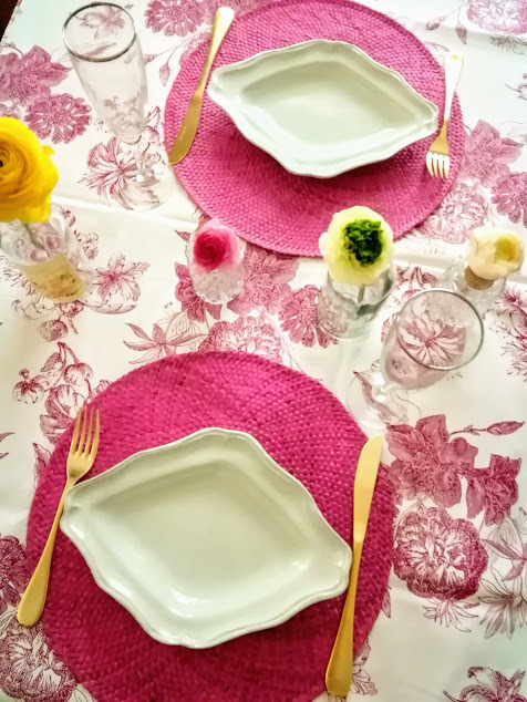 テーブルクロスの選び方 季節やメニューで使い分けよう